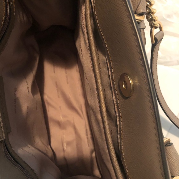 ❌SOLD❌Michael Kors Bag - Picture 7 of 10